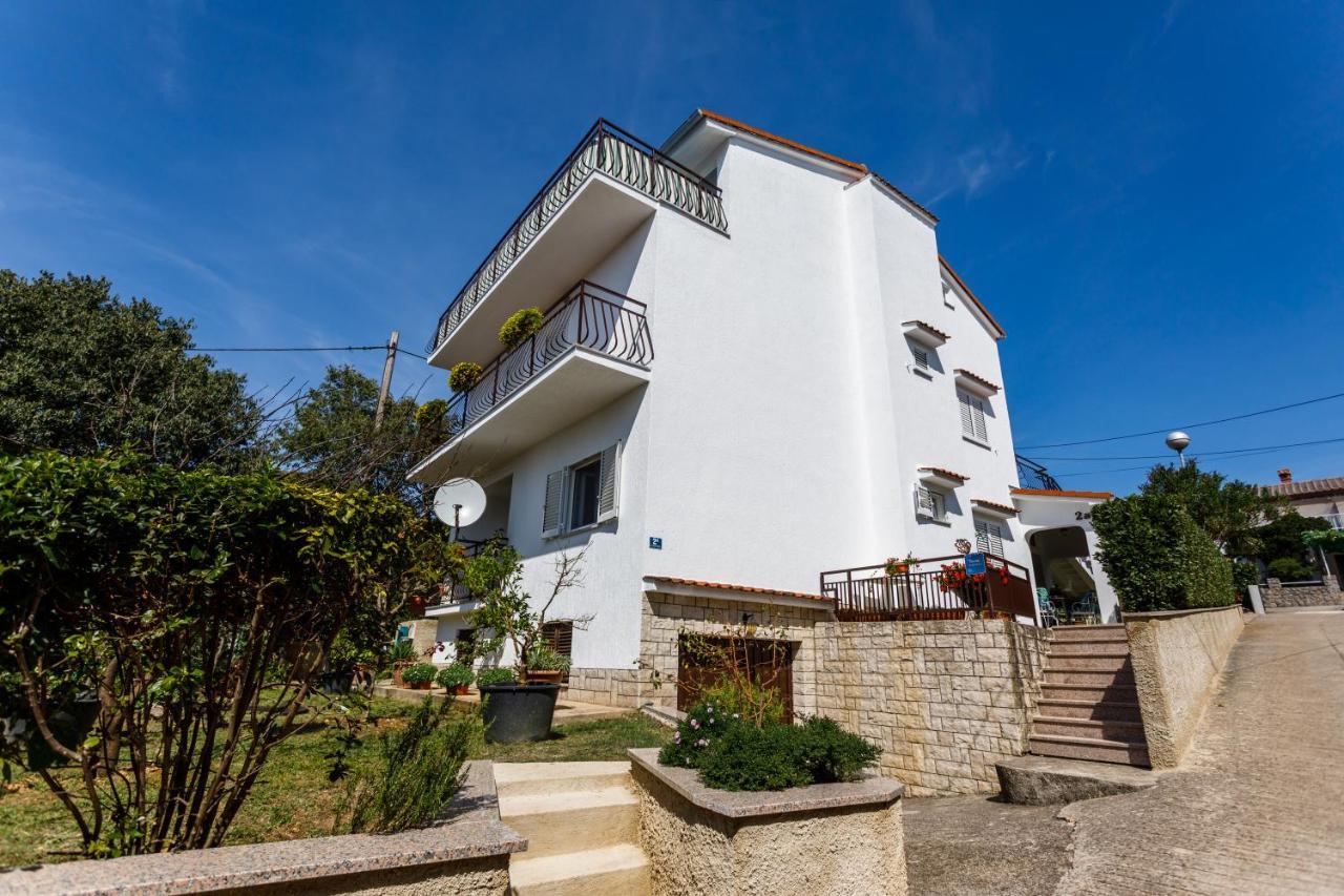 Apartment Gordana Malinska Exterior photo