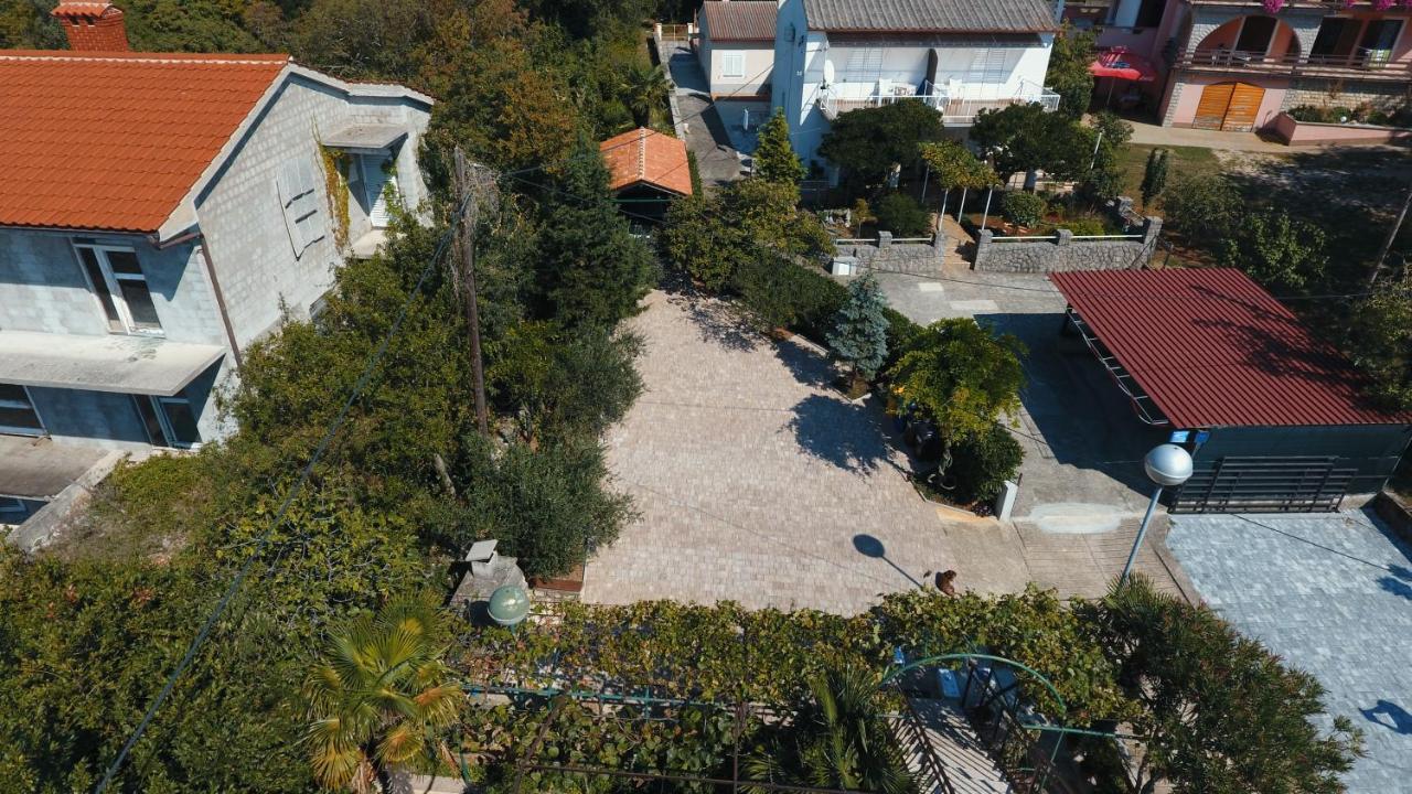 Apartment Gordana Malinska Exterior photo